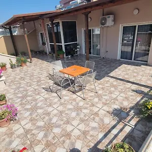 Appartement Luis Penthouse, Berat